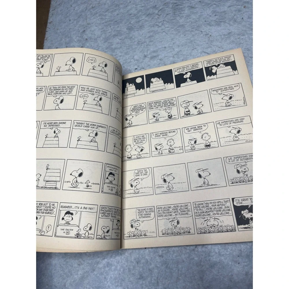 The Snoopy Festival Charles M. Schulz Peanuts‎ Vintage 1980 Paperback Book
